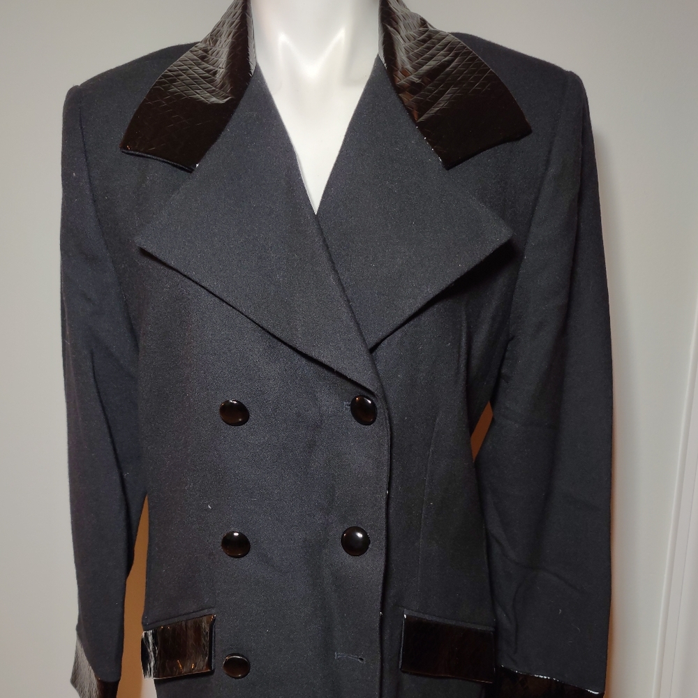 Focus 2000 by Charles Glueck  100% wool Blazer